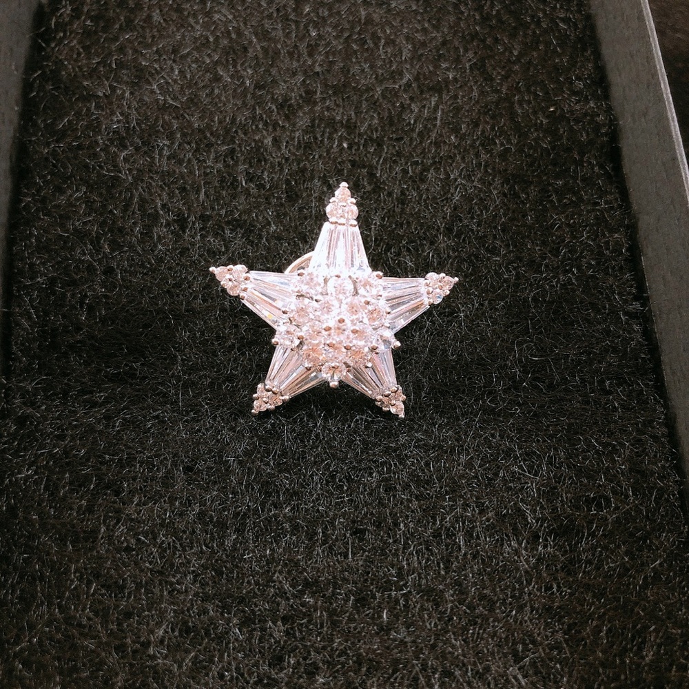 Brooch - Picture 2 of 5